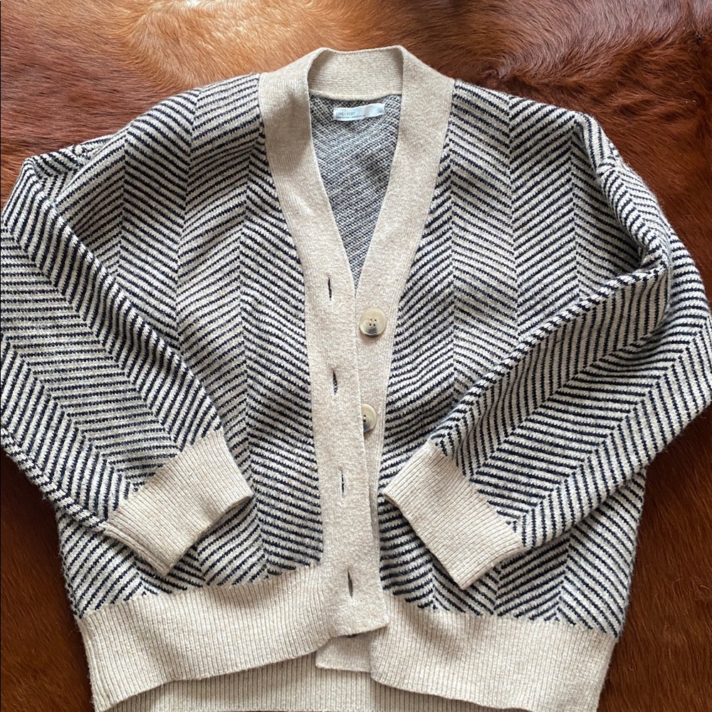 Beige & Black Herringbone Button-Front Women's Cardigan Sweater